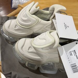 Stylish Cream Women's Sneakers with Transparent Soles